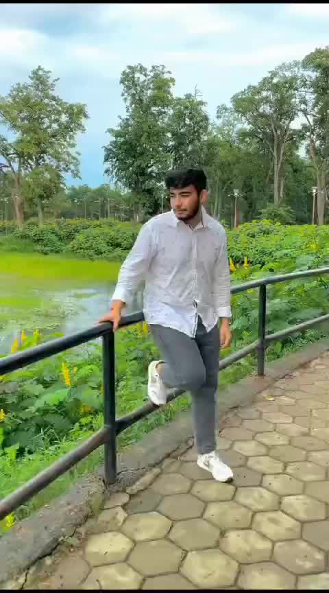 @👑THAKURI BOY👑