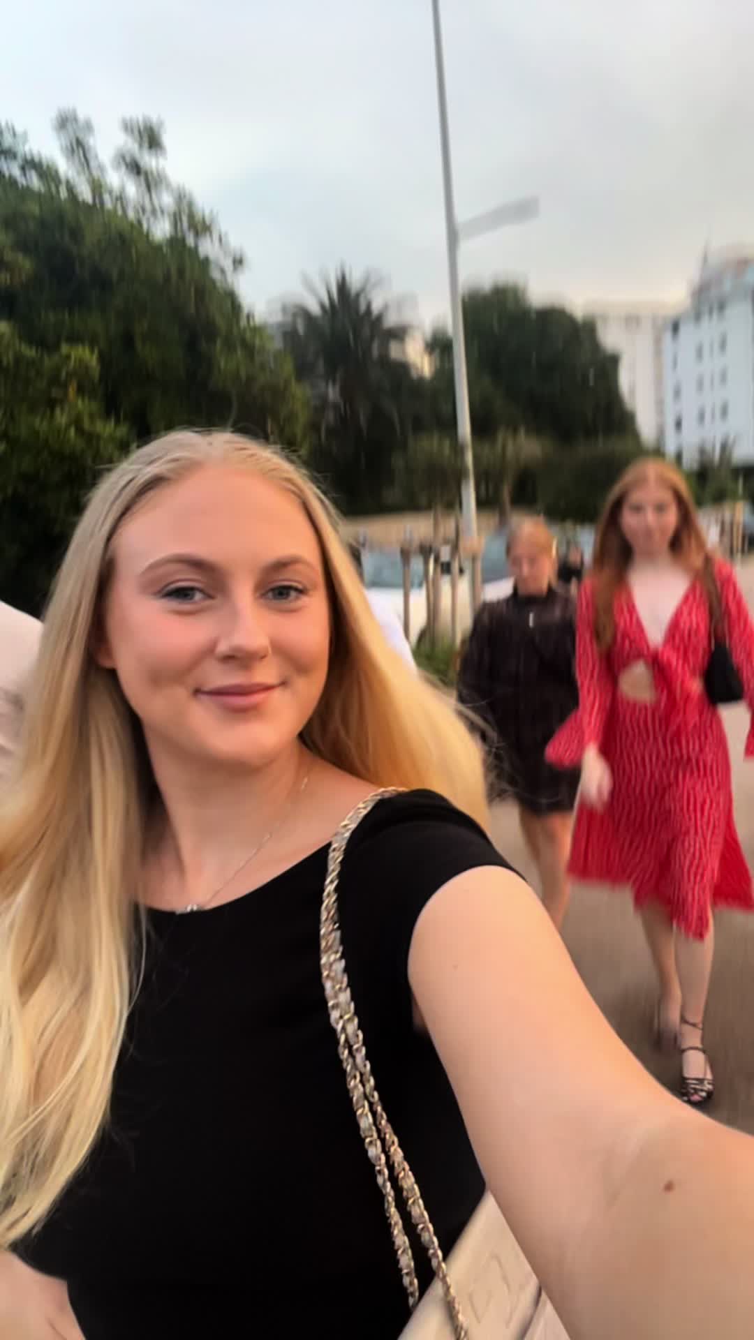 @Meja