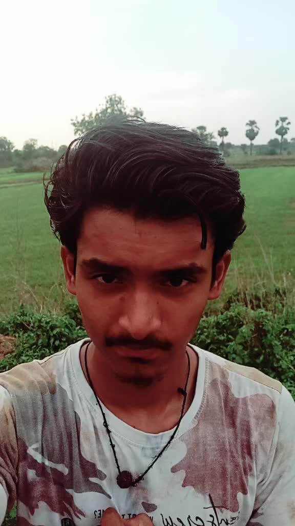 @fan of dhanush🤘