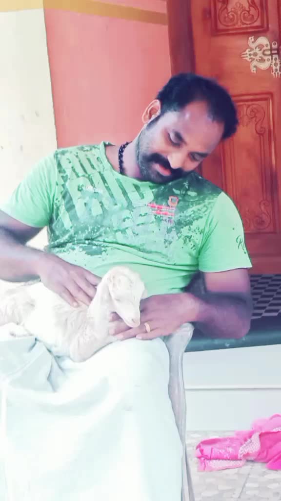 @പാവുമ്പാക്കാരൻ
