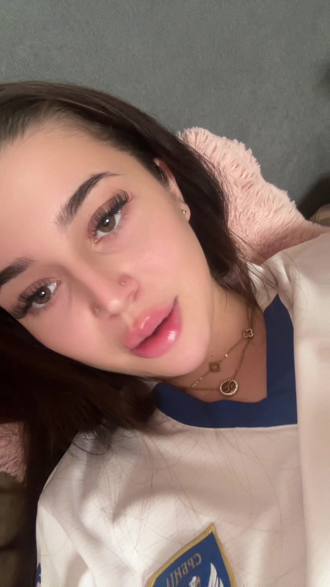 @LUVLAURI 🦋