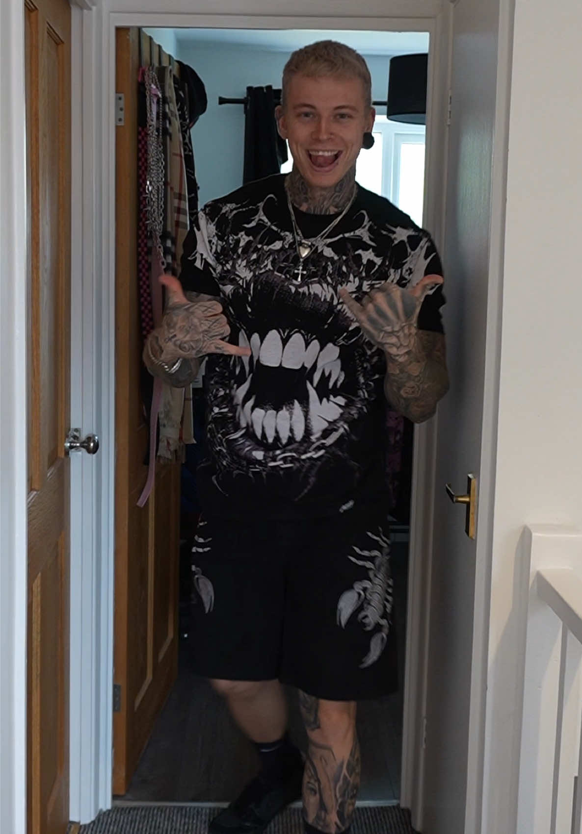 @Alister Sixx 🖤🦇