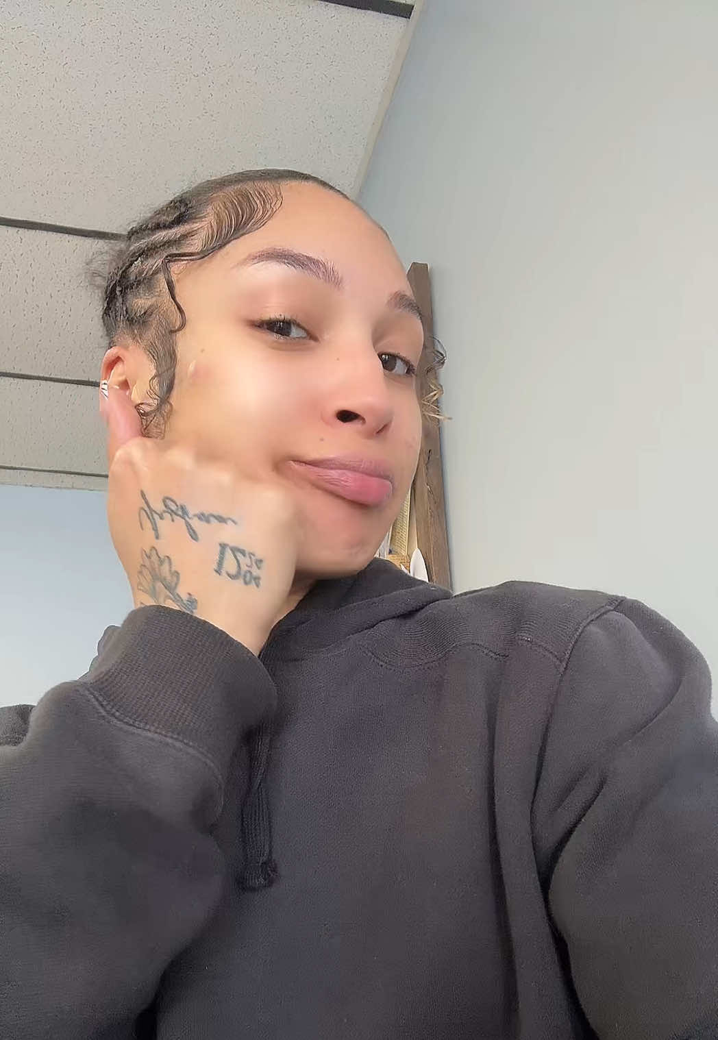 @shairenee