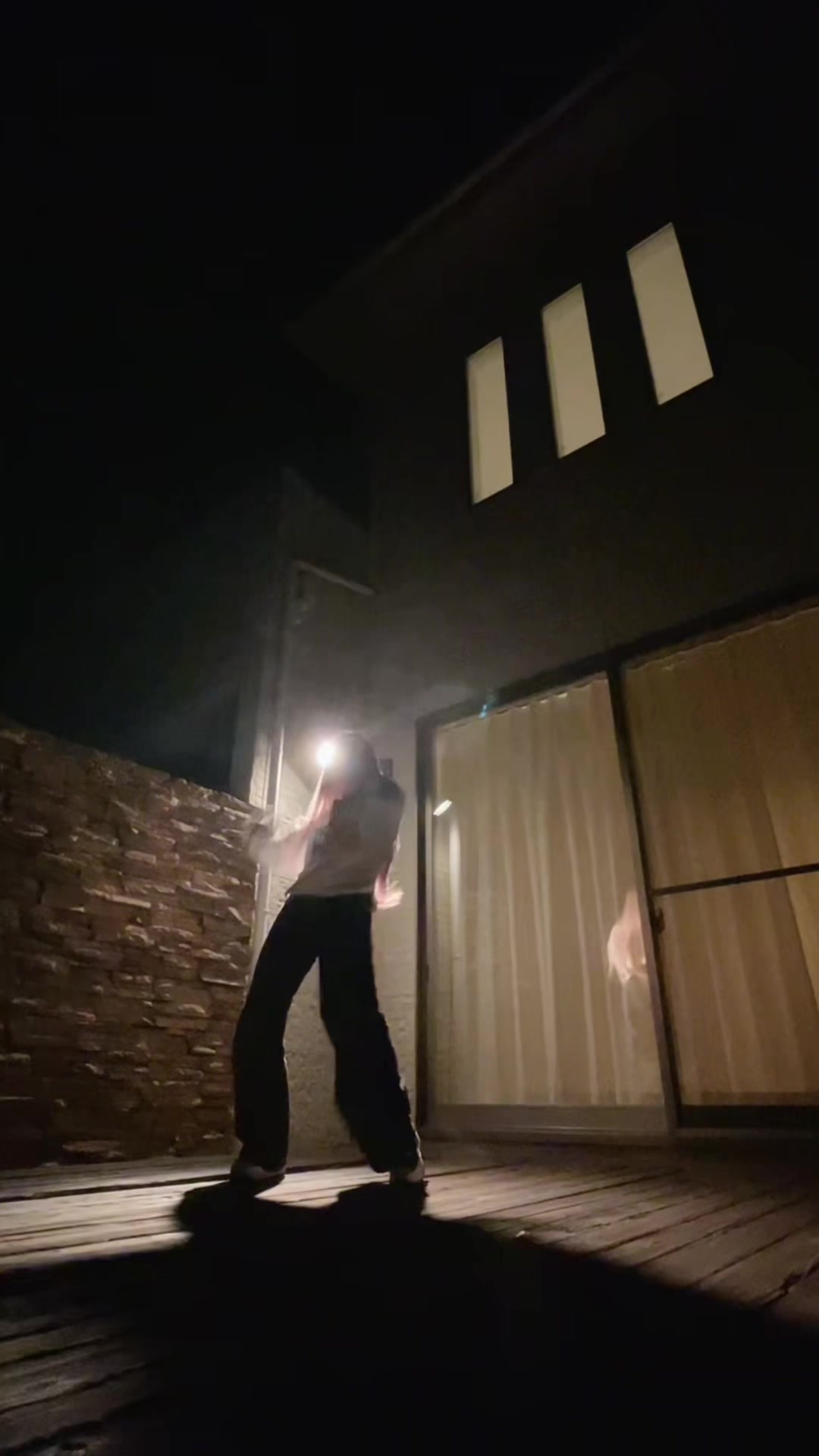 @玲