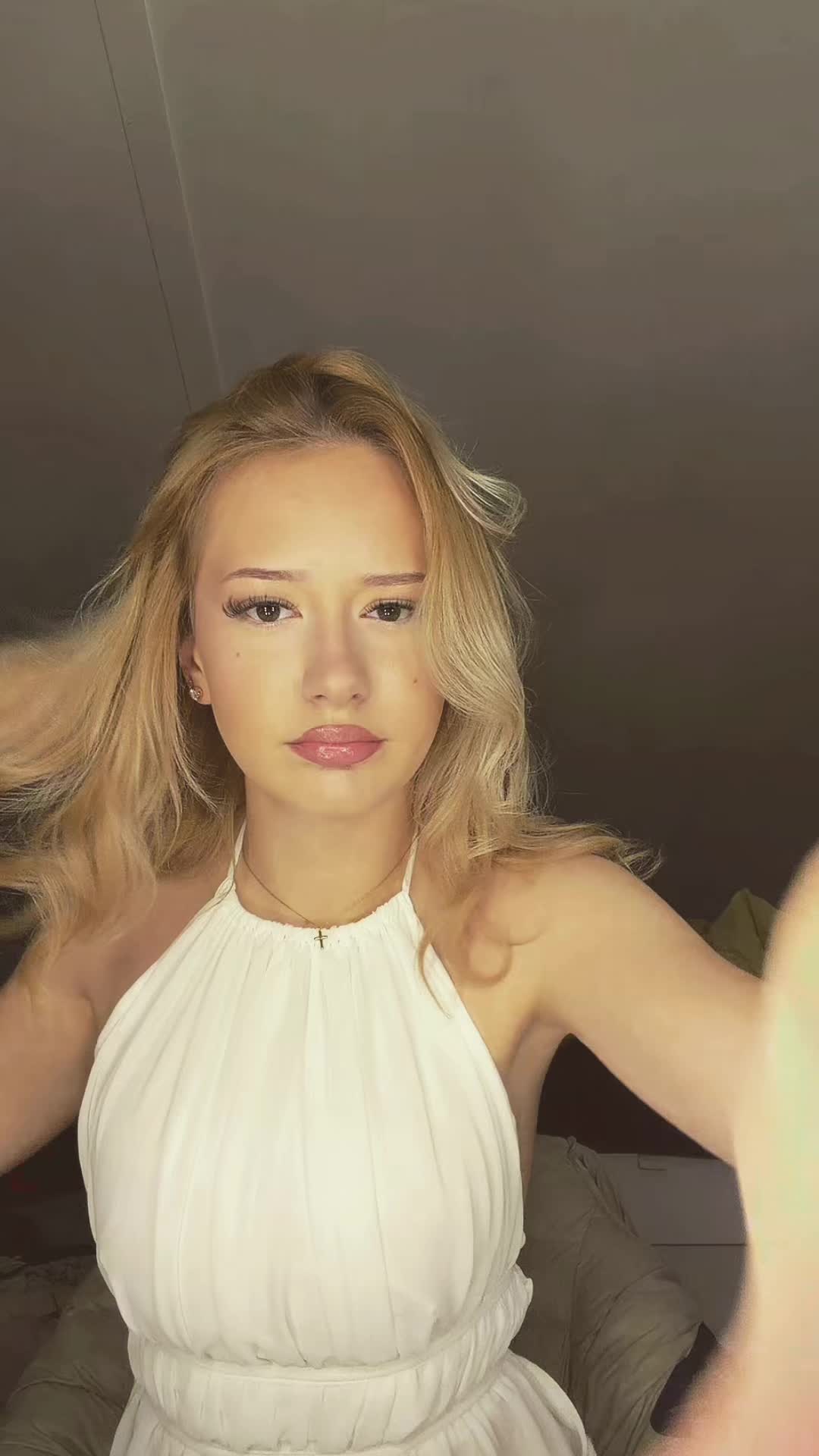 @helenasophie