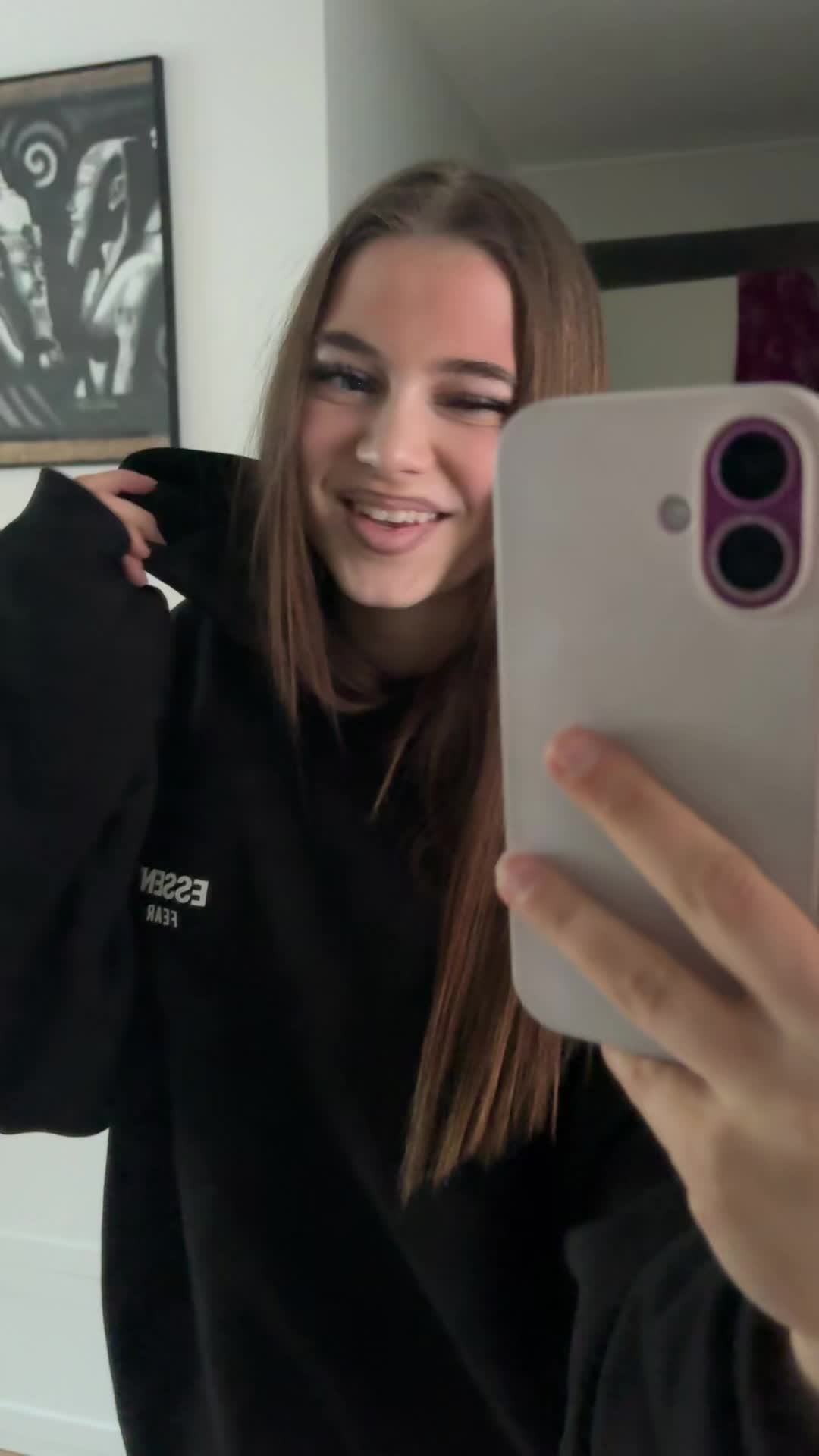 @𝑀𝑎𝑟𝑖𝑒𝑙