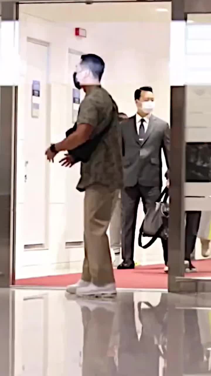 @𝐁𝐓𝐒♕