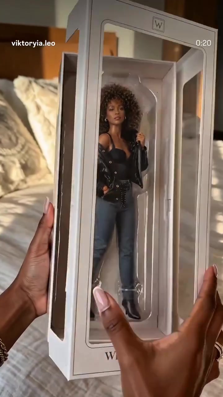 @tarsiladoll