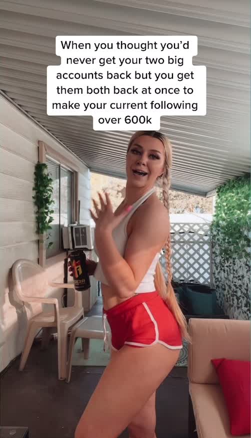@dakota_deville