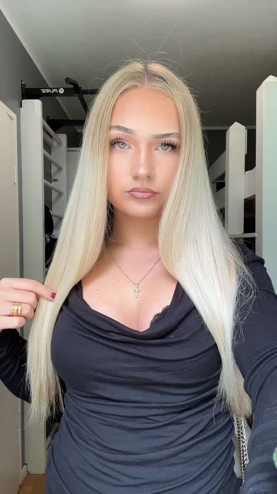 @𝔸𝕟𝕟𝕒
