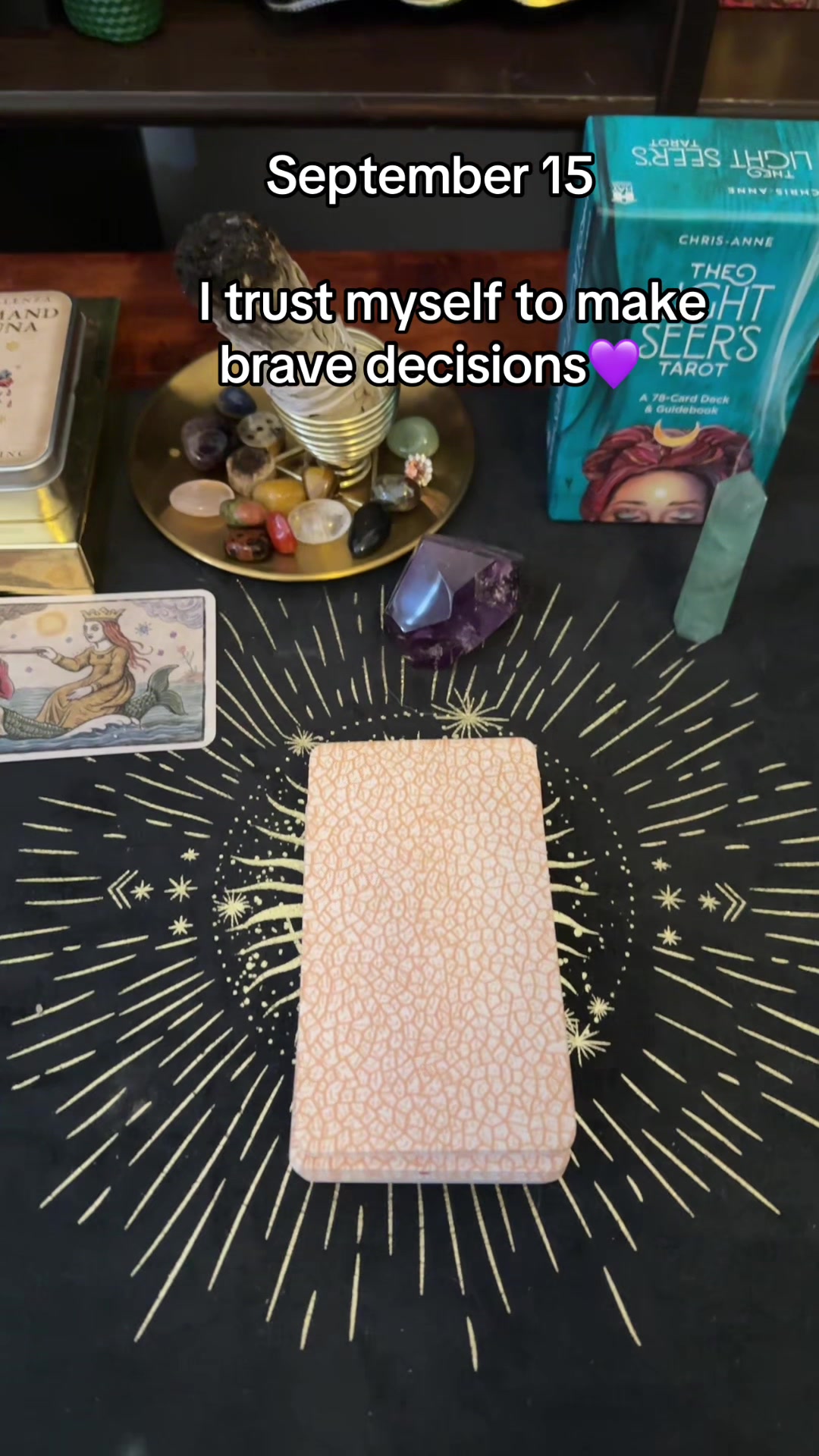 @Tarotcardsnomiracles