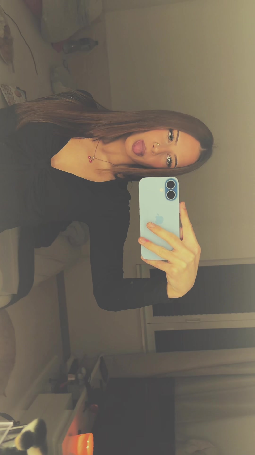 @𝑙𝑖𝑙𝑜𝑢