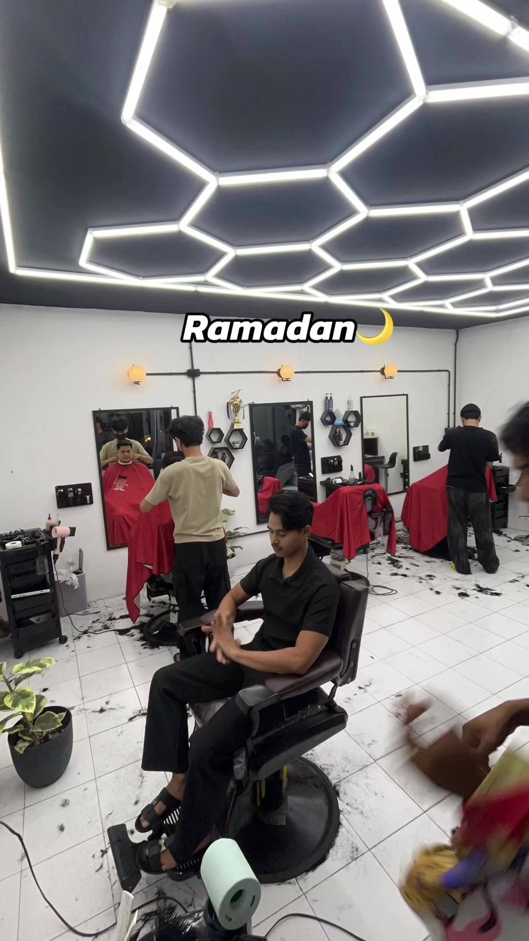 @YEEBARBER