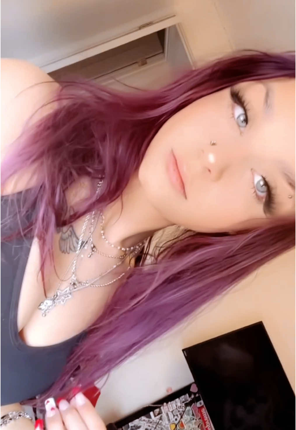 @hell0_kitty528