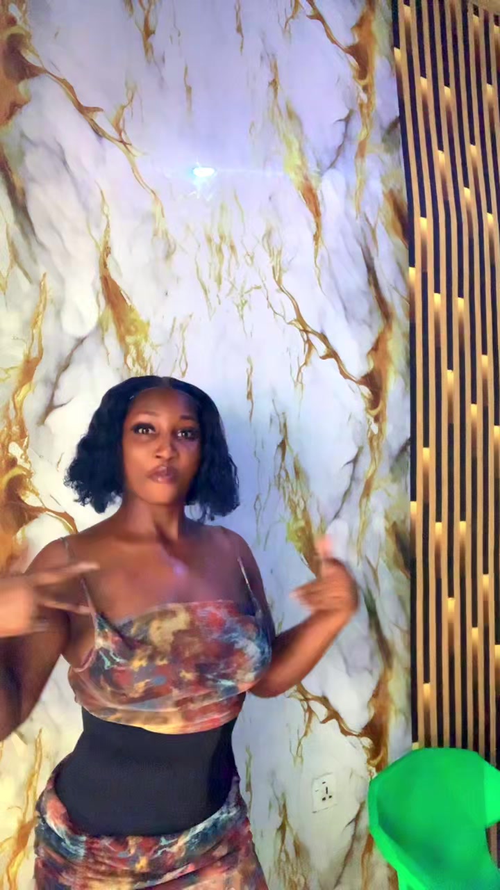@🎀Dat gal Äřķøşüäħ 🎀🛍️