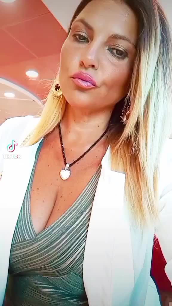 @tittybes