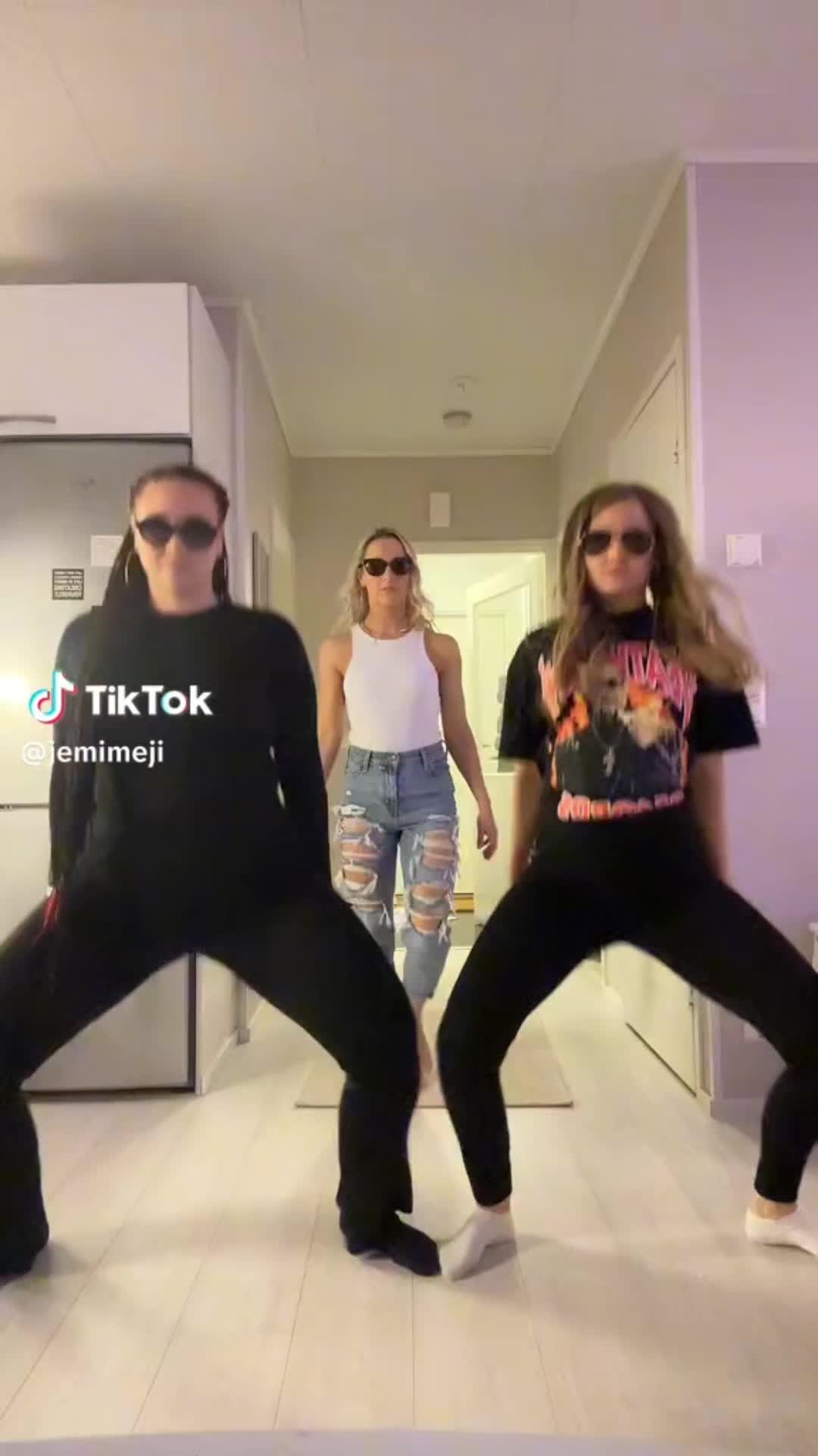 @Aarzu🔥