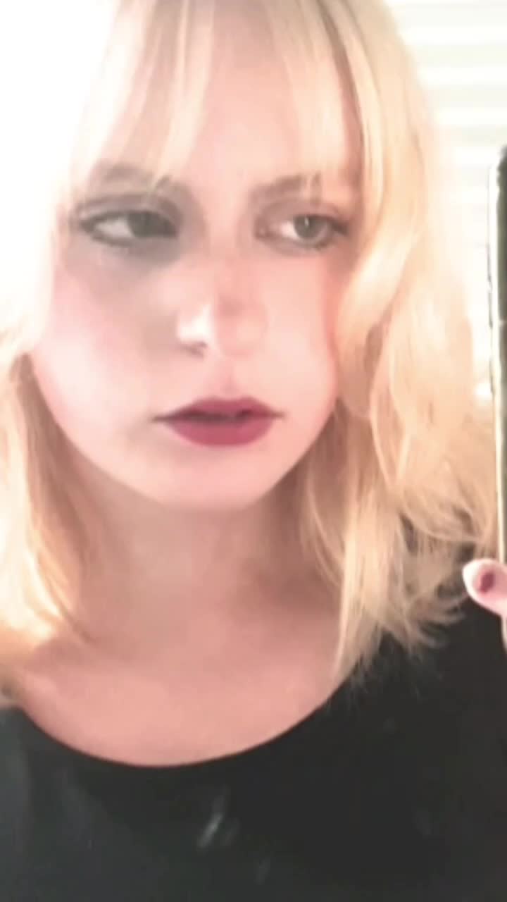 @RoxyNaomi😈