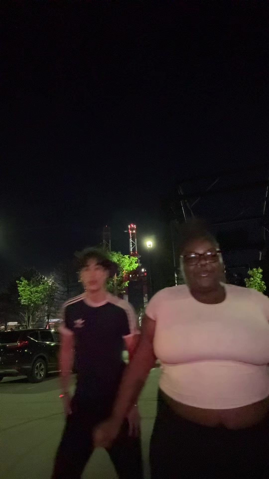 @🤨