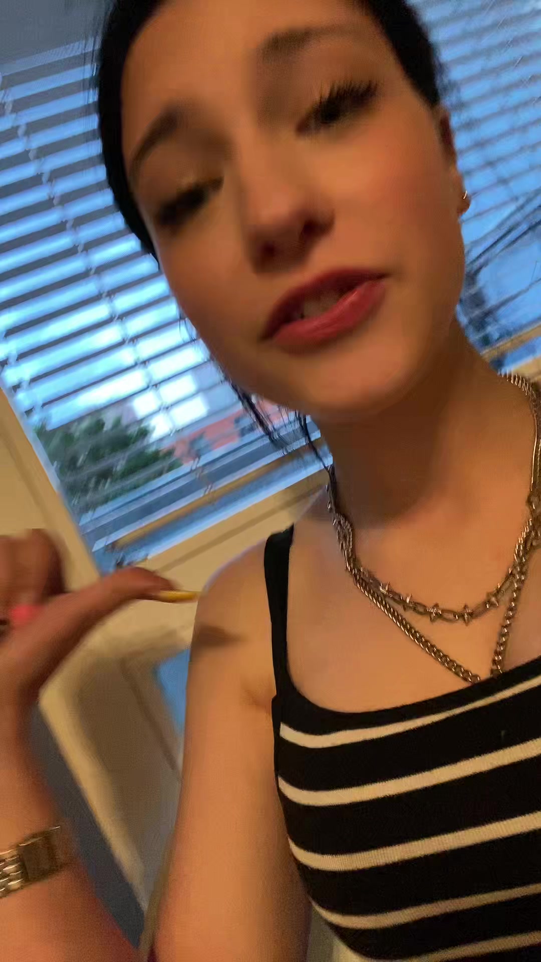 @🦕isa who?