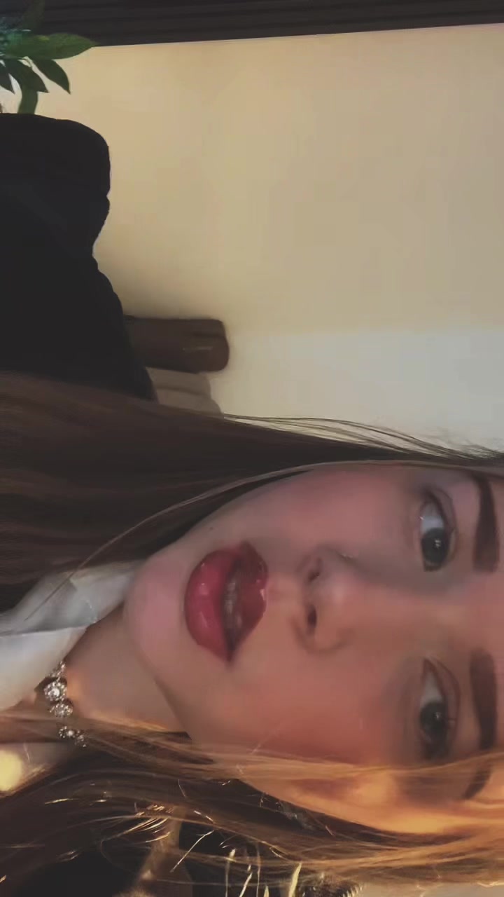 @isabellaalliston