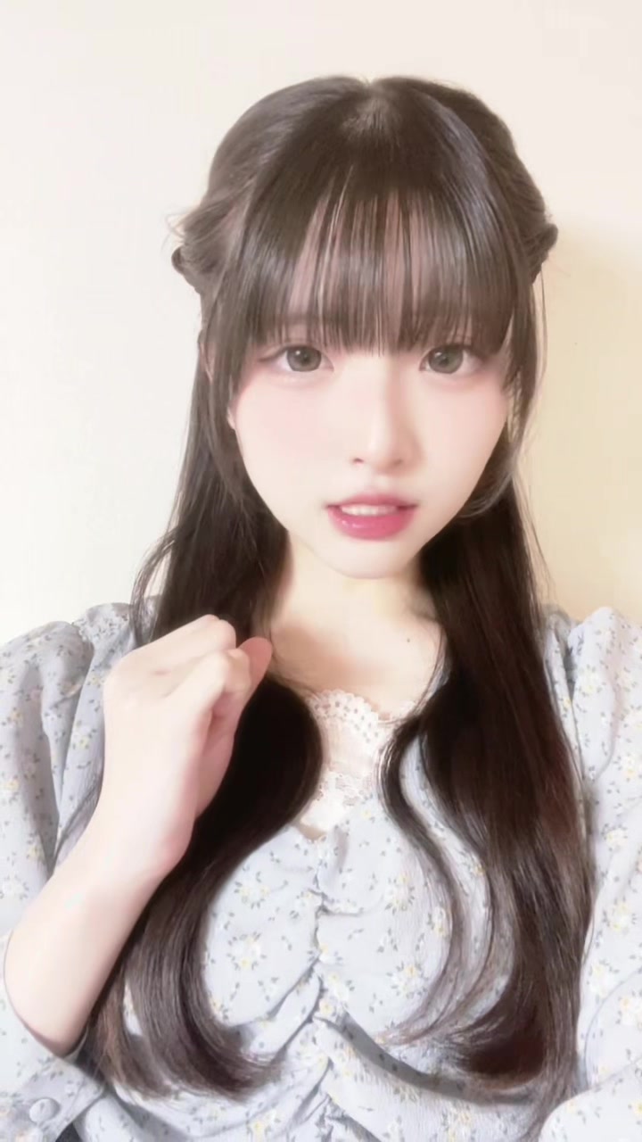 @ゆりな