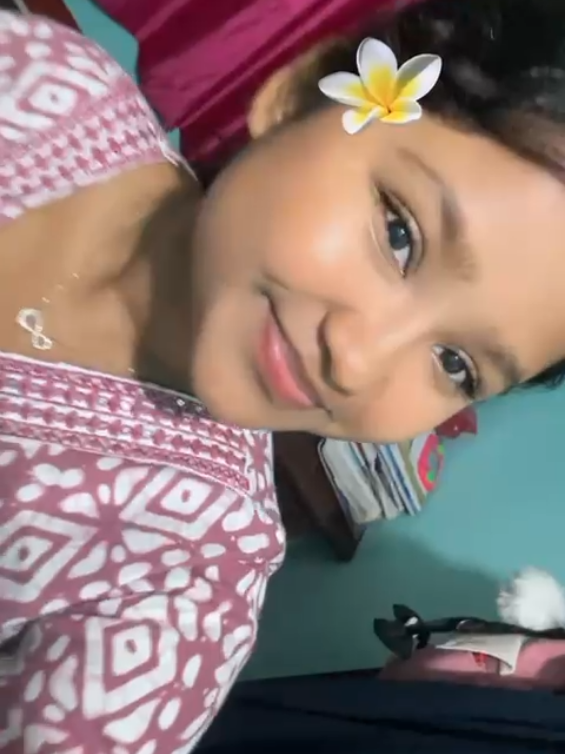 @PRIYA🫶🧿