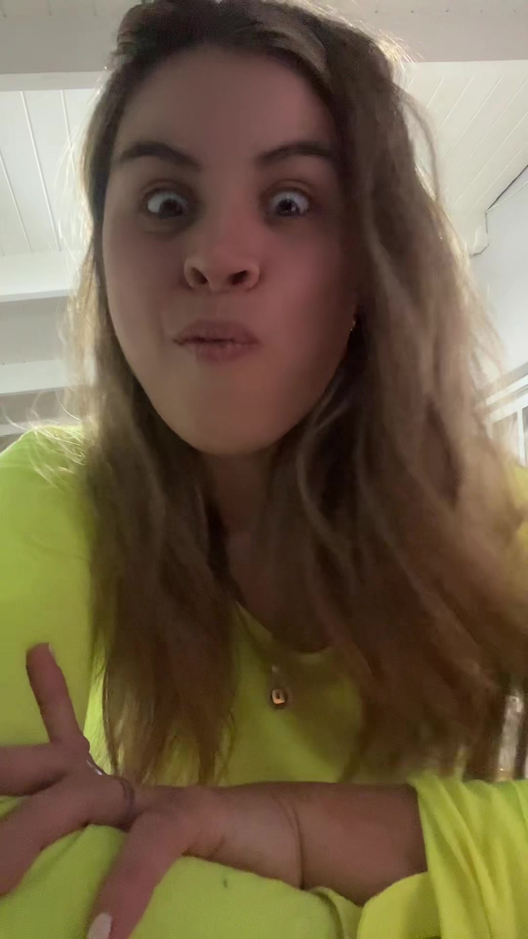 @Debora