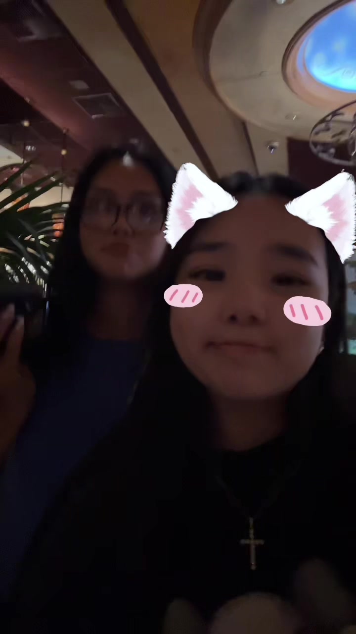 @dihstina