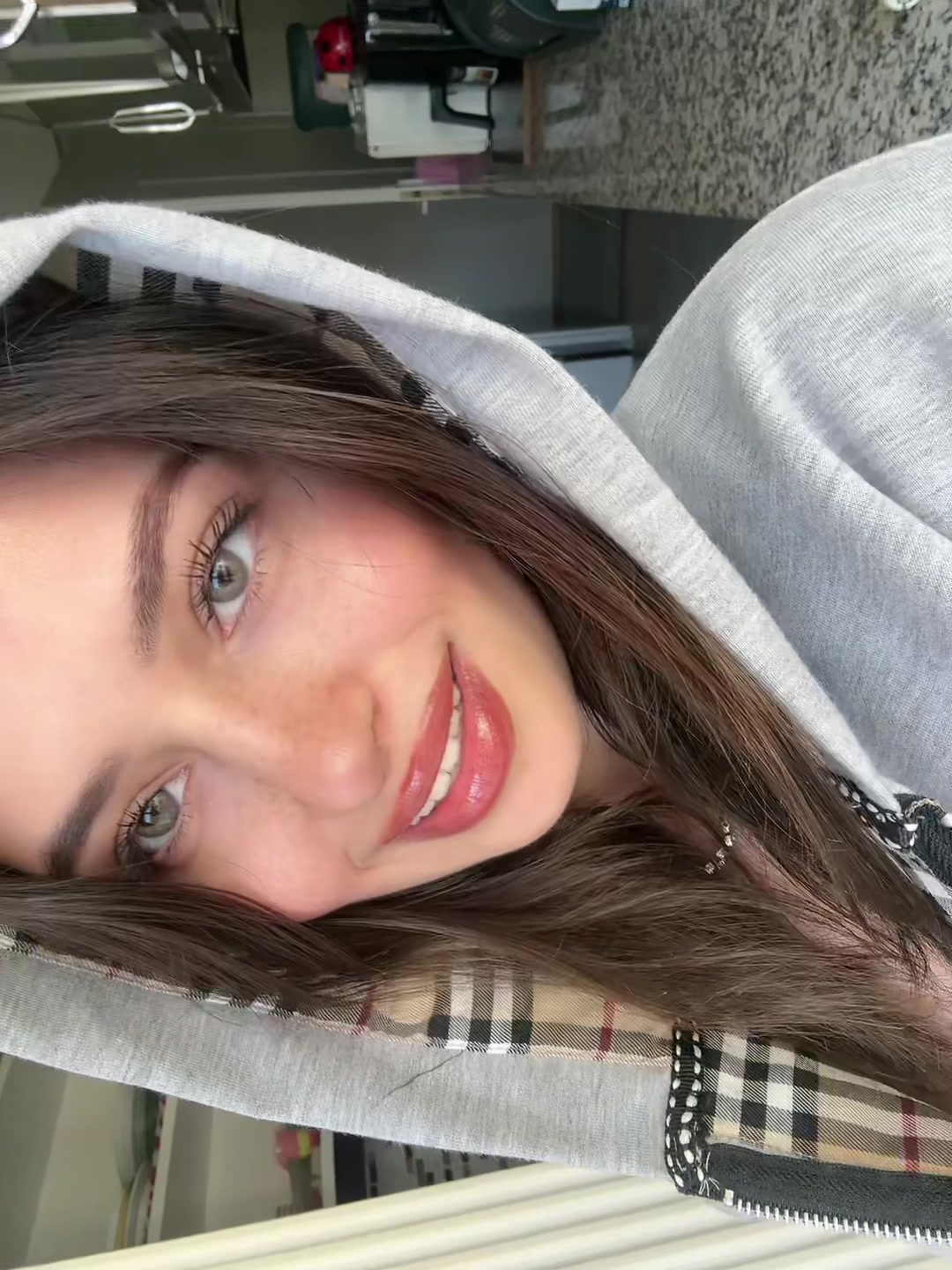 @Lara