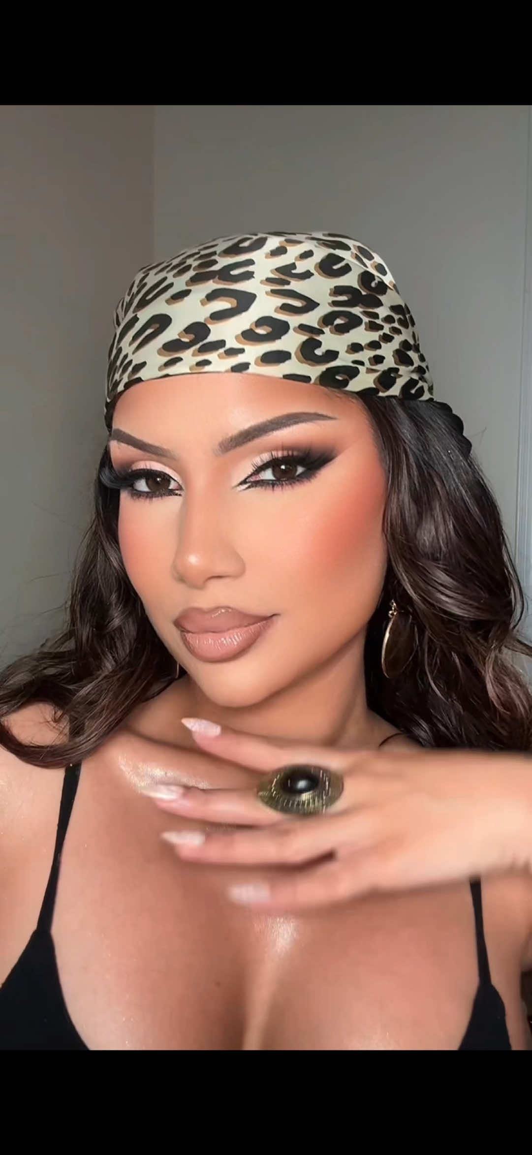 @Makeupbyalinna