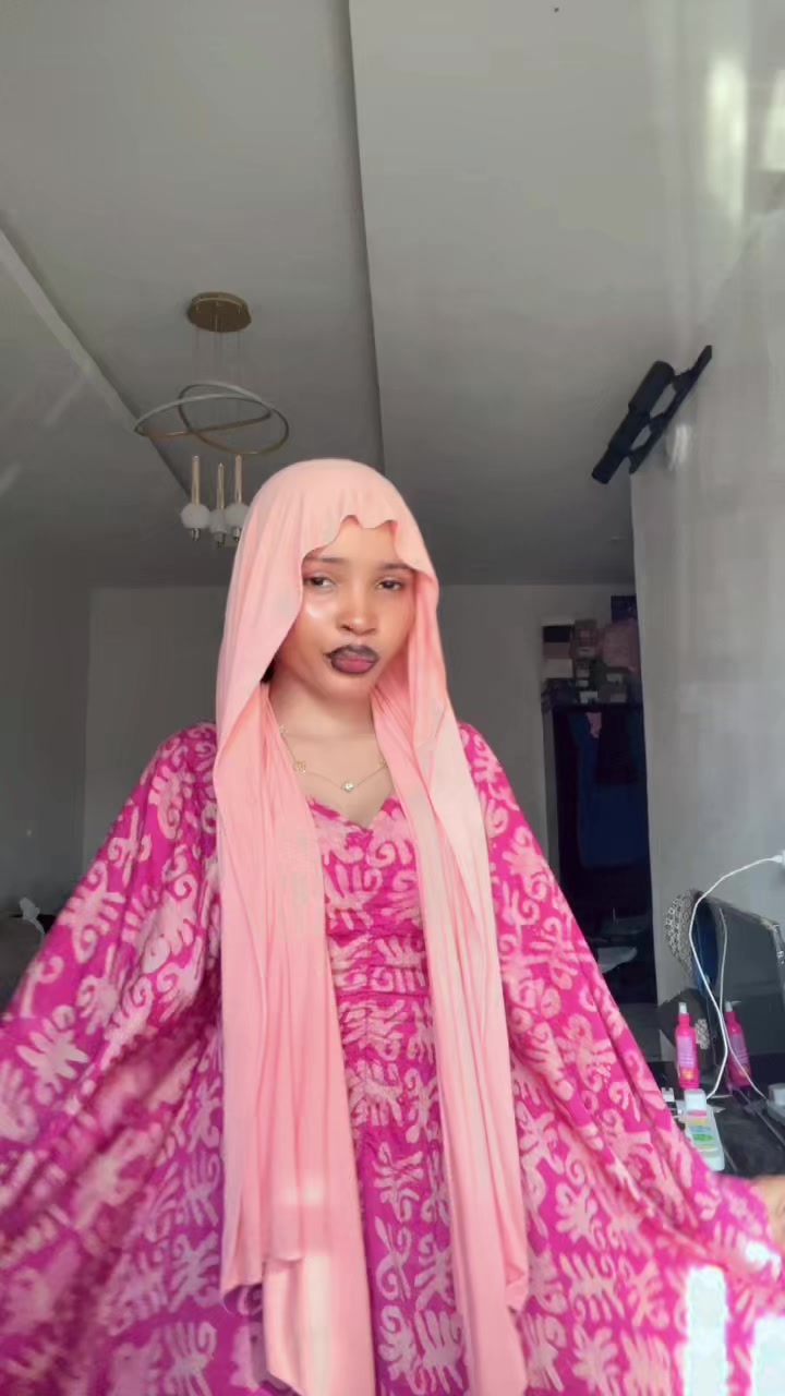 @Aibinuola🍒🌸