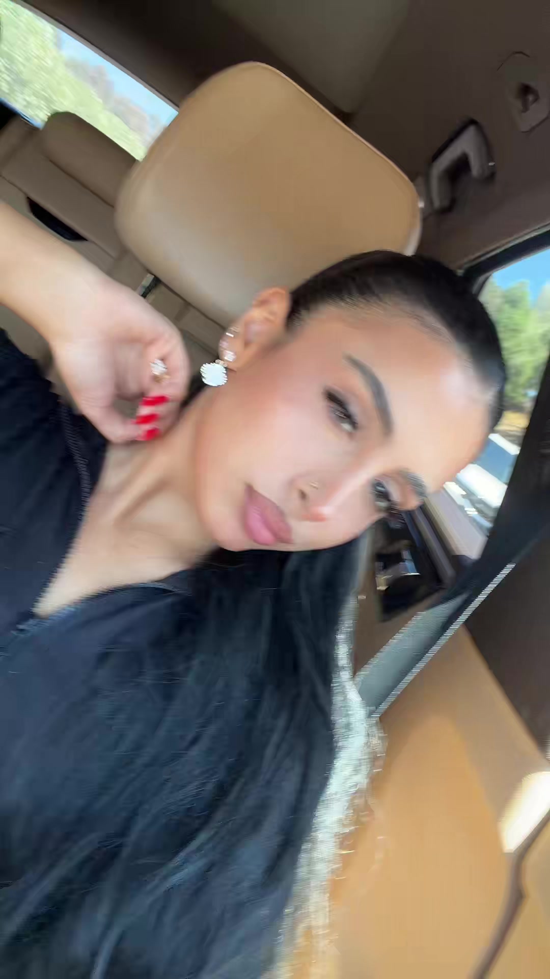 @Esra🇸🇾