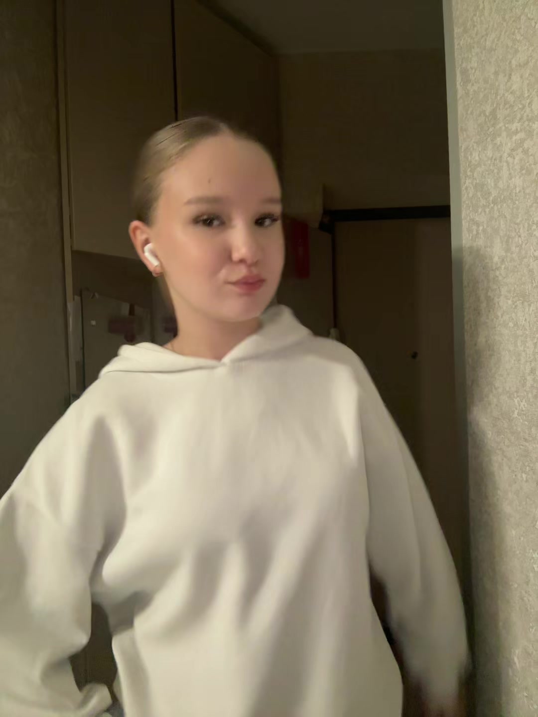 @алиса
