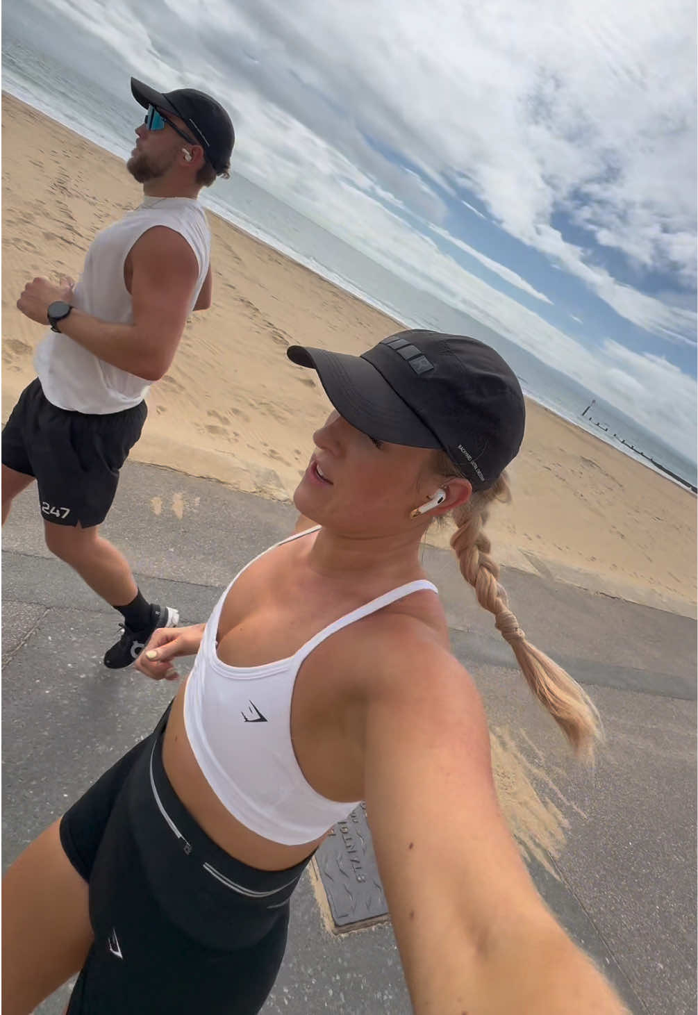 @ABI & AMY | FITNESS ⚡️