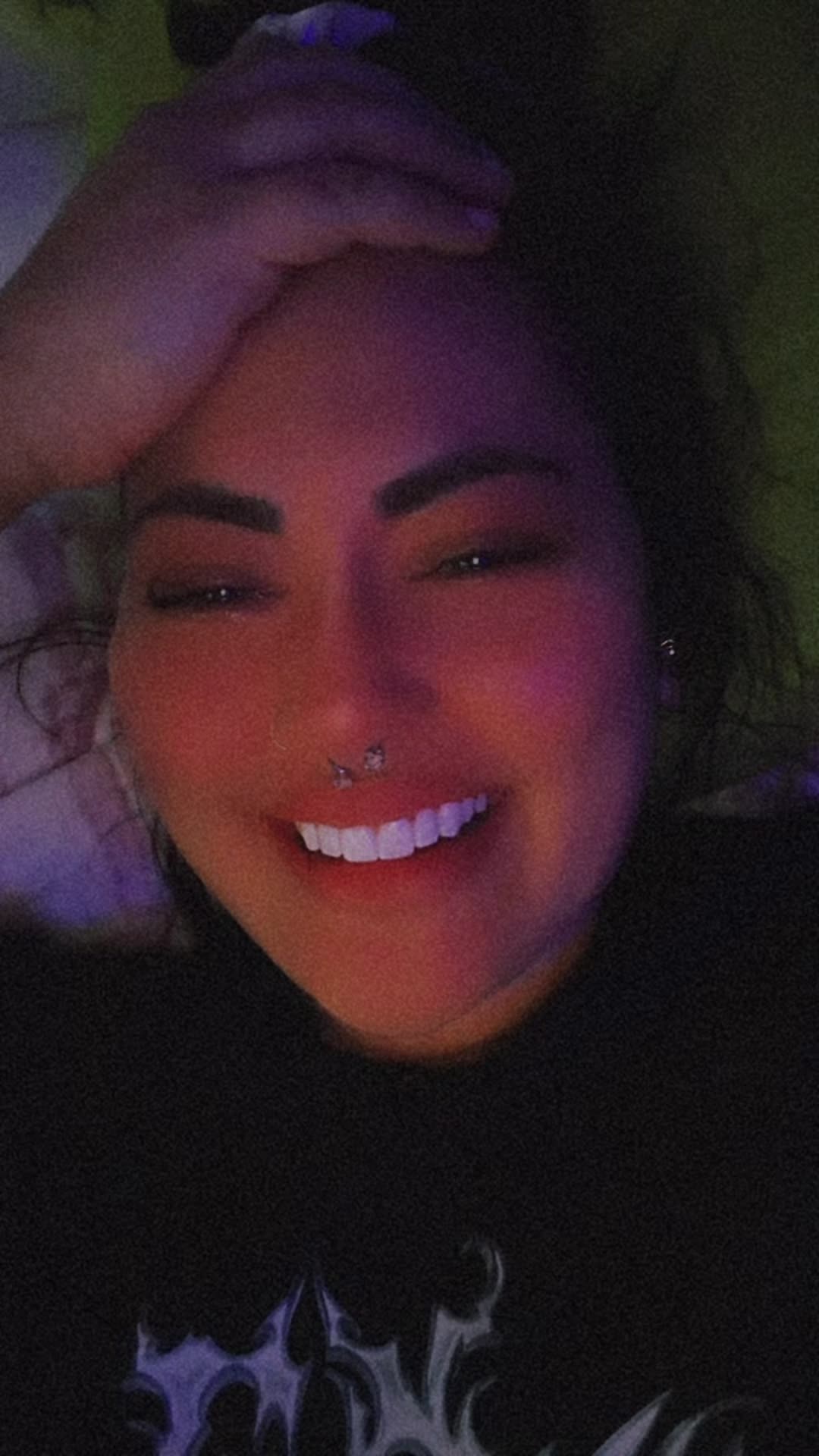 @yourbestienicola