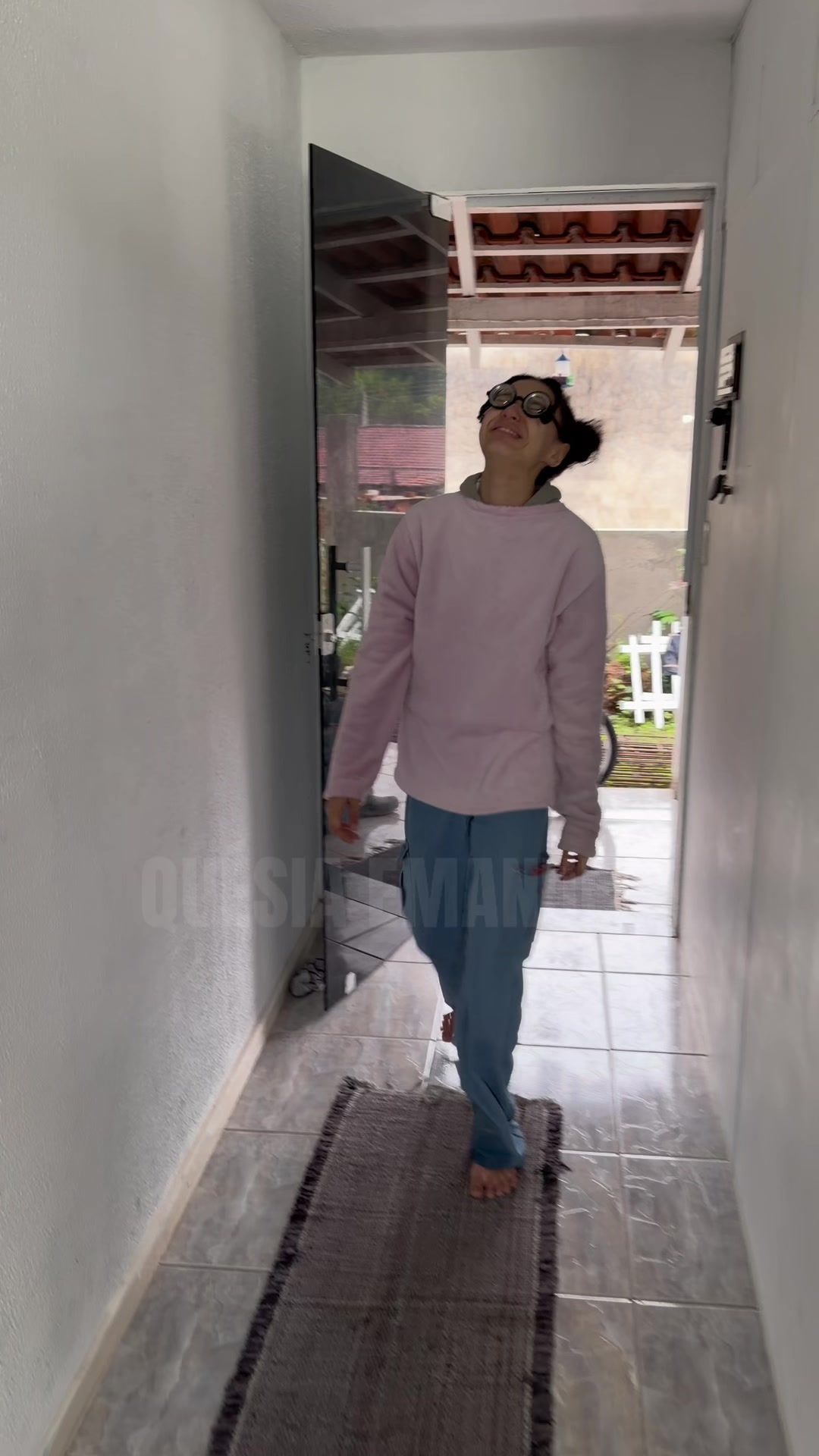 @Qu&eacute;sia e fam&iacute;lia J L