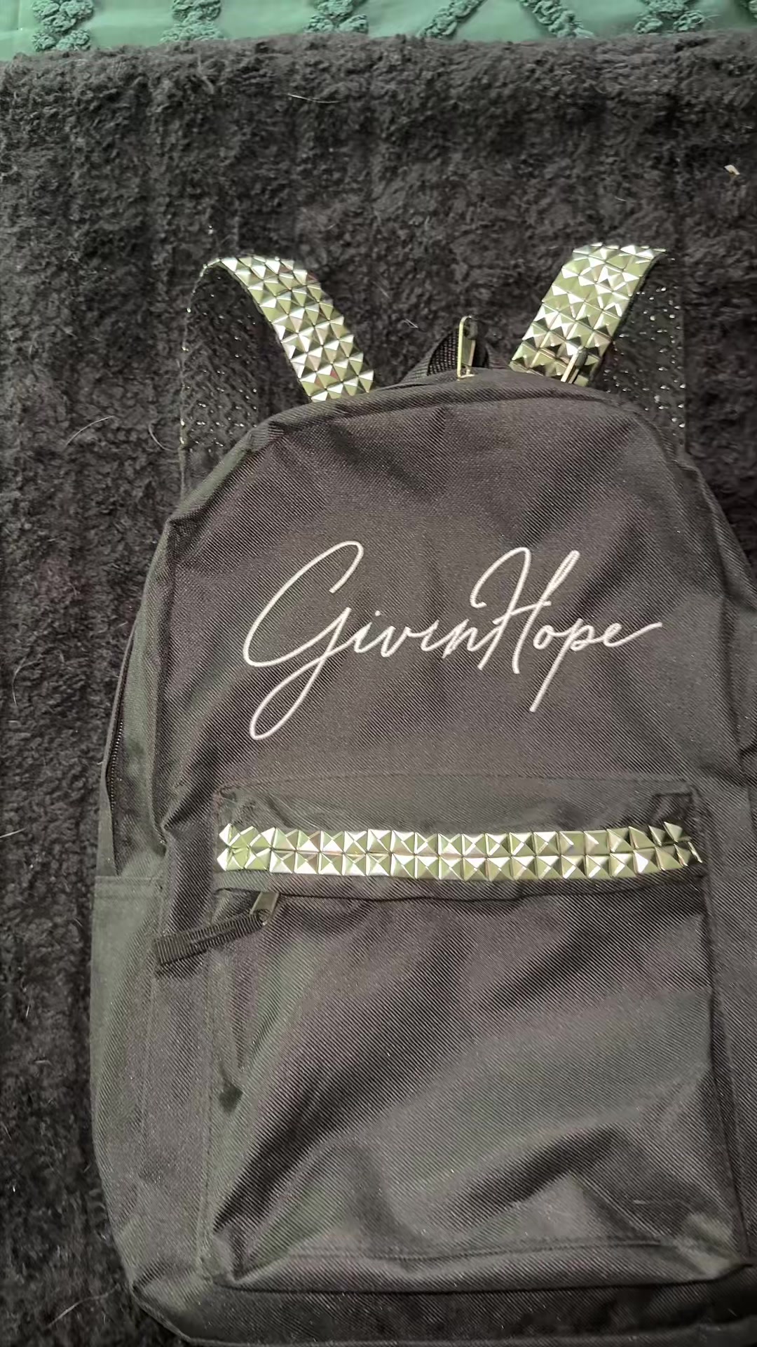 @Givinhopes