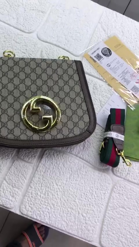 @Golden_Glow_Couture