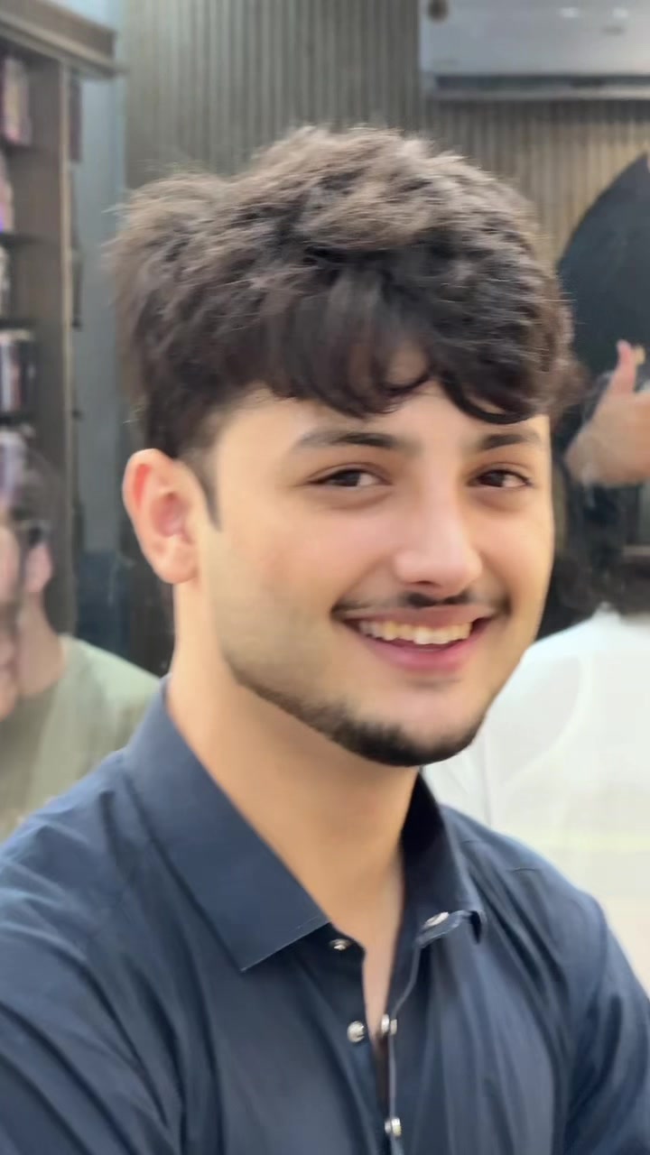 @Hussain_🫀