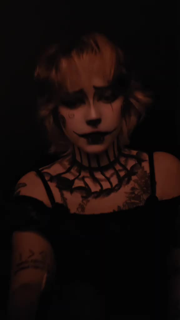 @Jinx ☠️🖤🩸