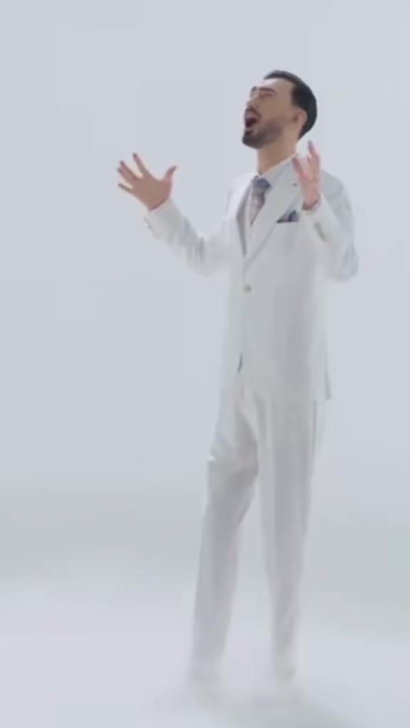 @๐๐ซ๐ข๐ฌ๐ญ๐ข '๐ฌ ๐๐จ๐ซ๐ฅ๐ ๐