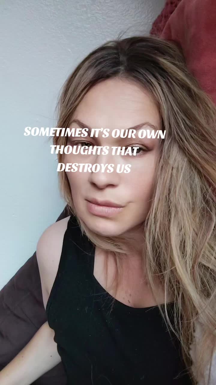 @Melissa kay🌻