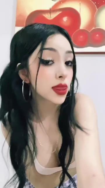 @yanni- lopeez