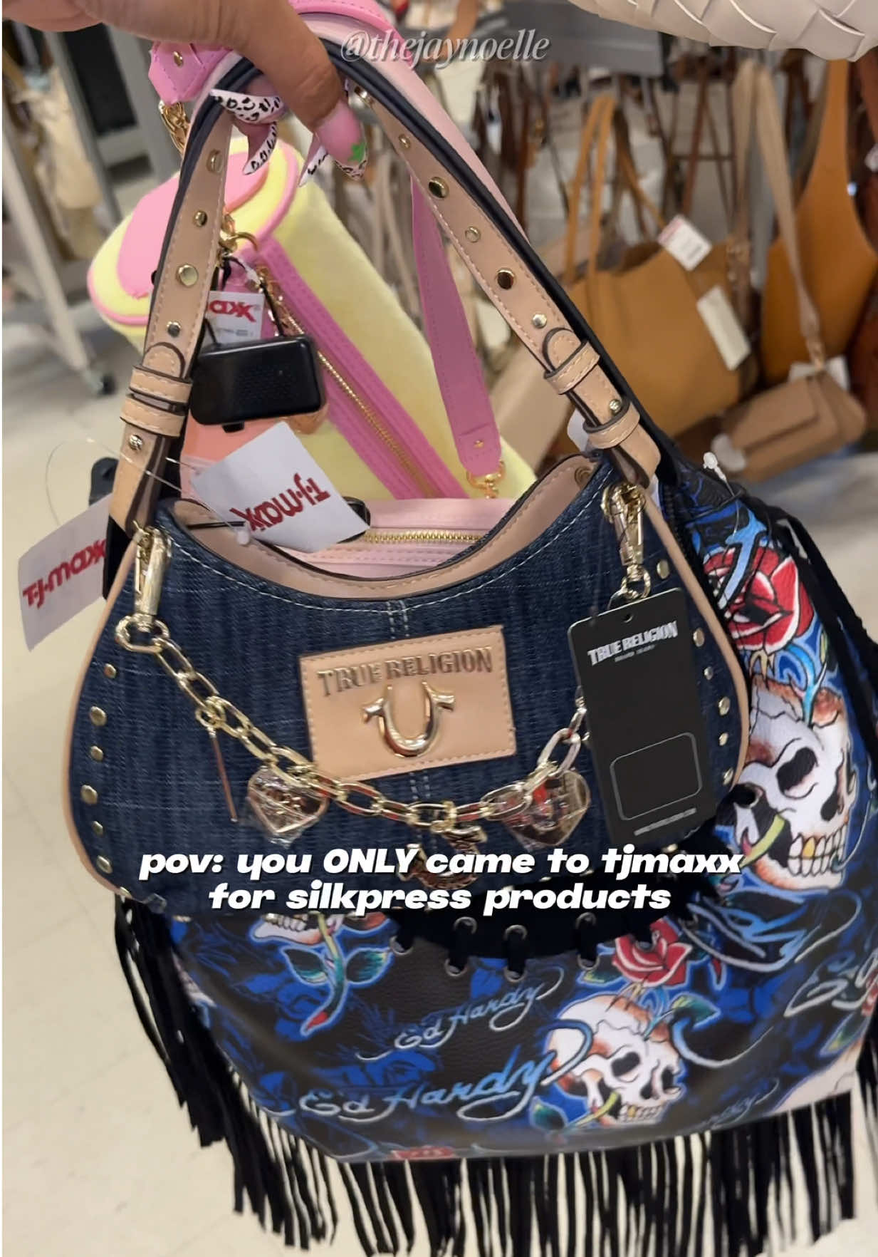 @JAY NOELLE🎀