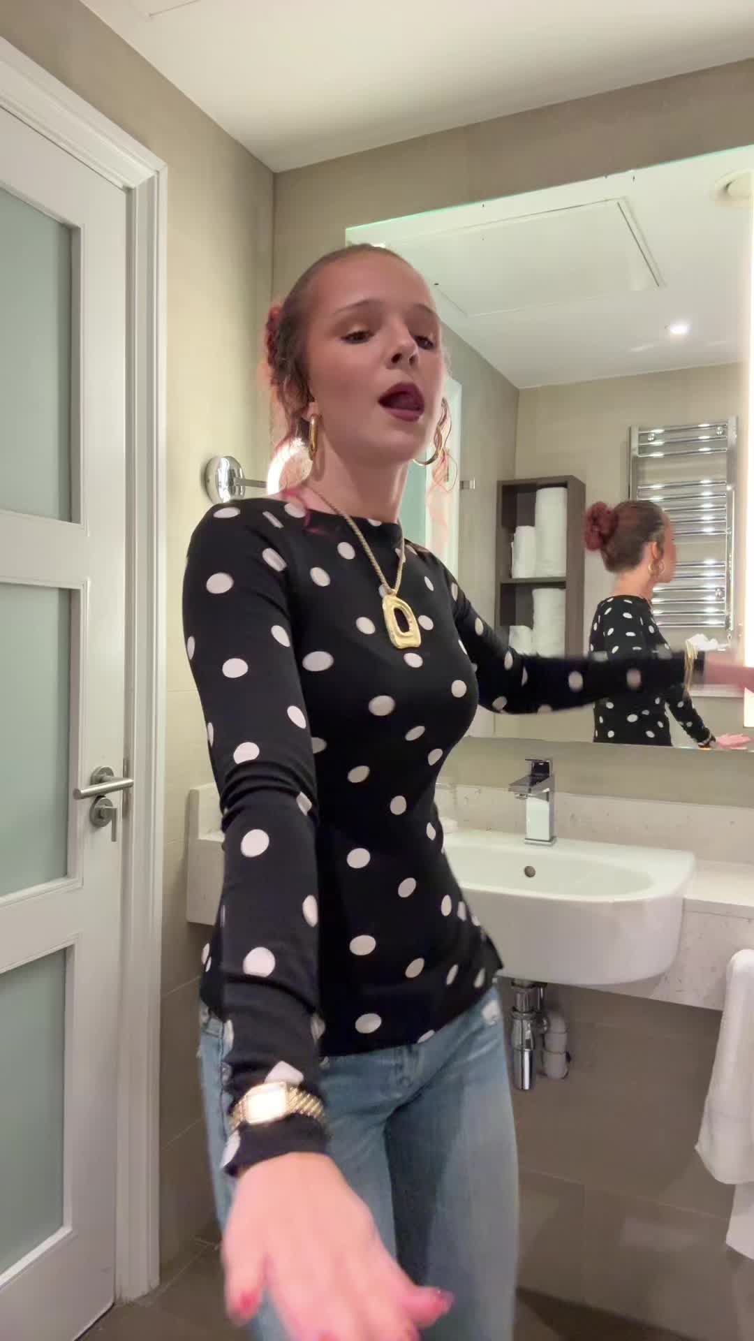 @Clara Oberdorfer