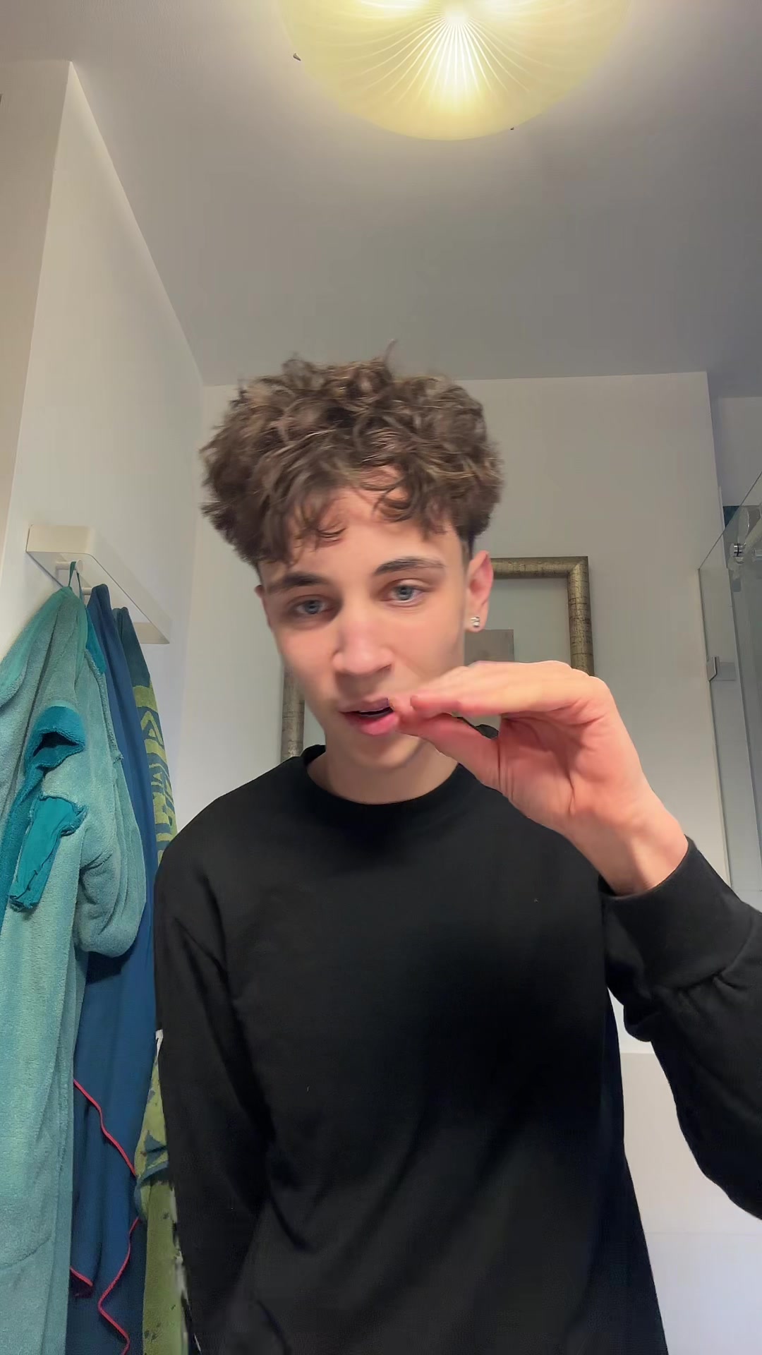 @🫰