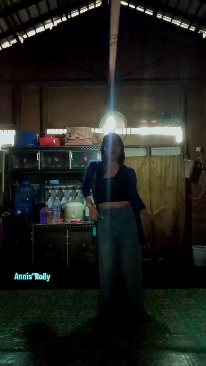@annisbolly09