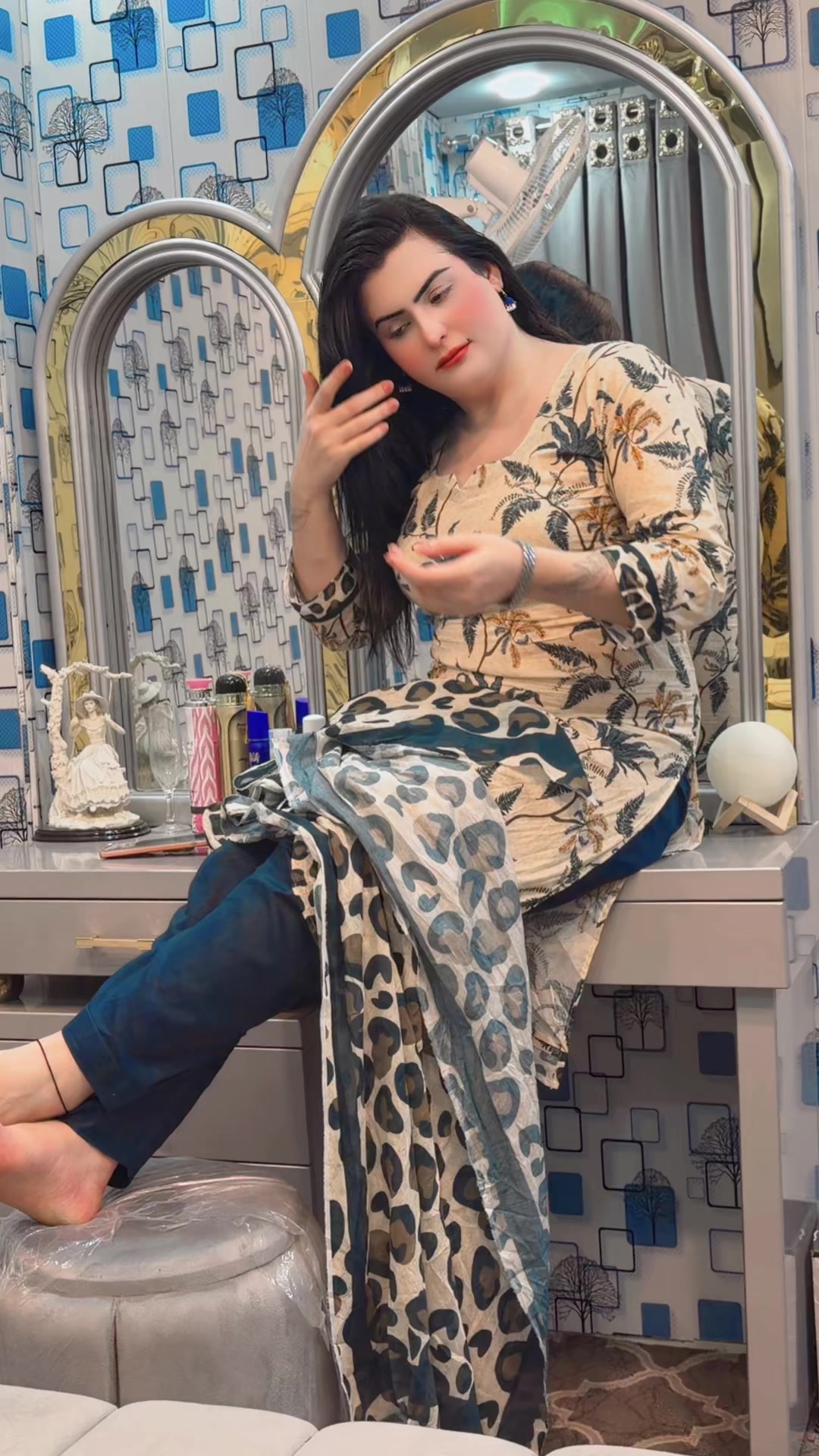 @Riya Khan34