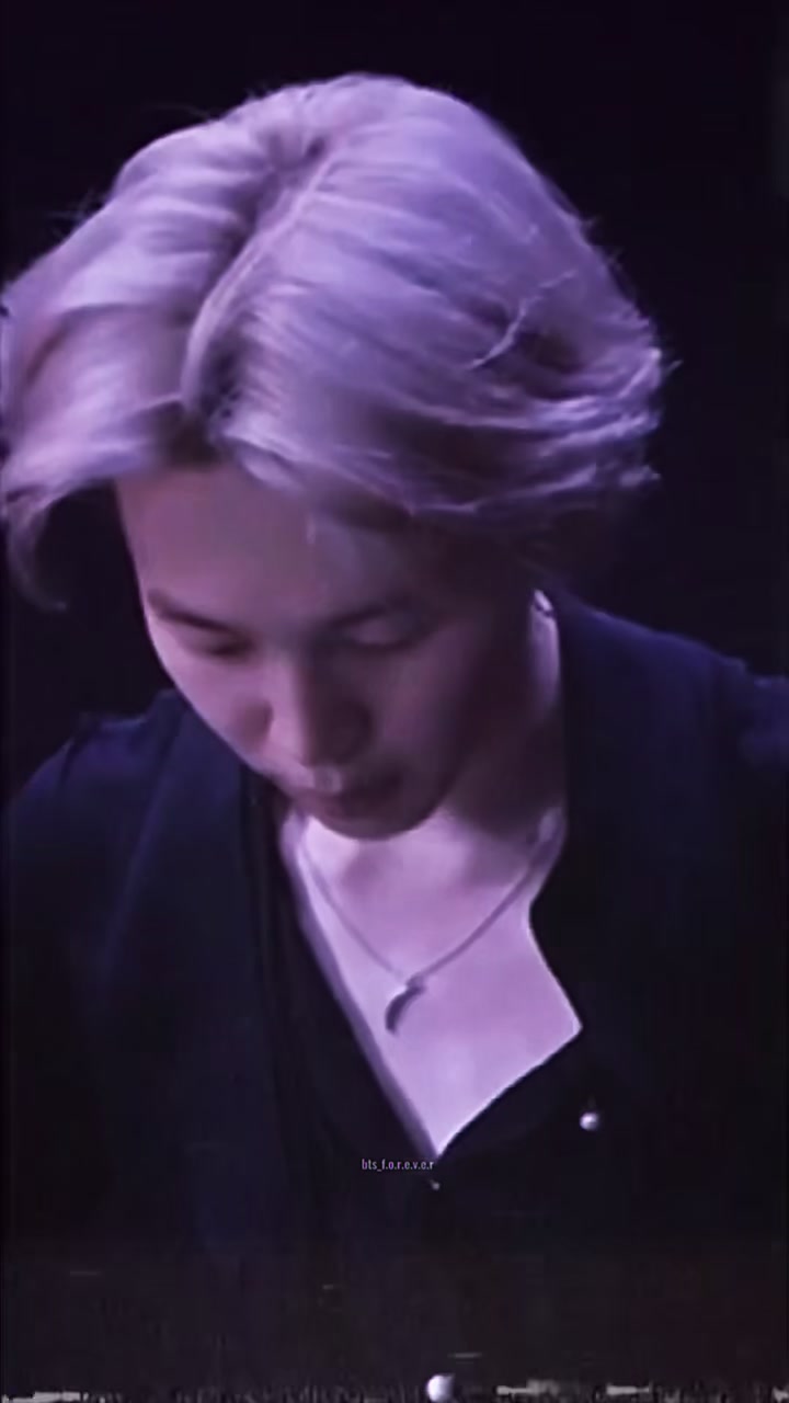 @✨ 𝐥𝐢𝐤𝐞 𝐜𝐫𝐚𝐳𝐲 ✨